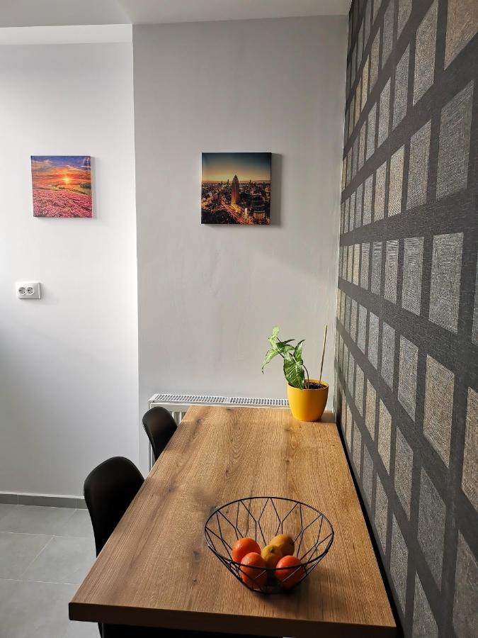 Sunset Bucharest 84 Apartment Bagian luar foto